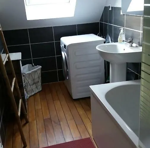 Le Vivier Avec Parking Apartment *